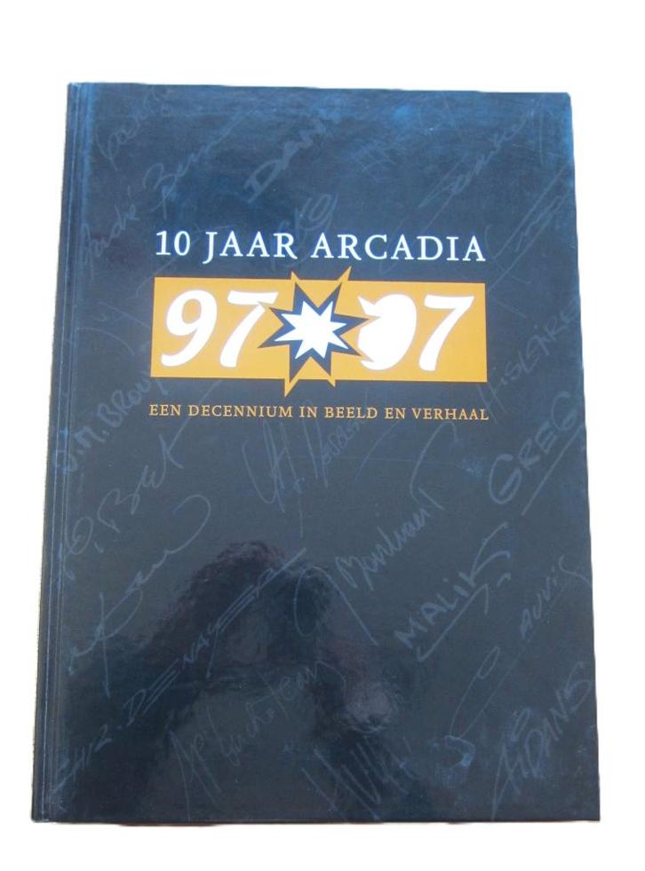 10 jaar ARCADIA 97*07 een decennium stripboeken. (In NL), Boeken, Stripverhalen, Zo goed als nieuw, Eén stripboek, Ophalen of Verzenden