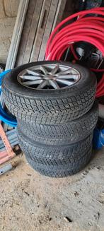Jante avec pneu hiver pour range rover évoque