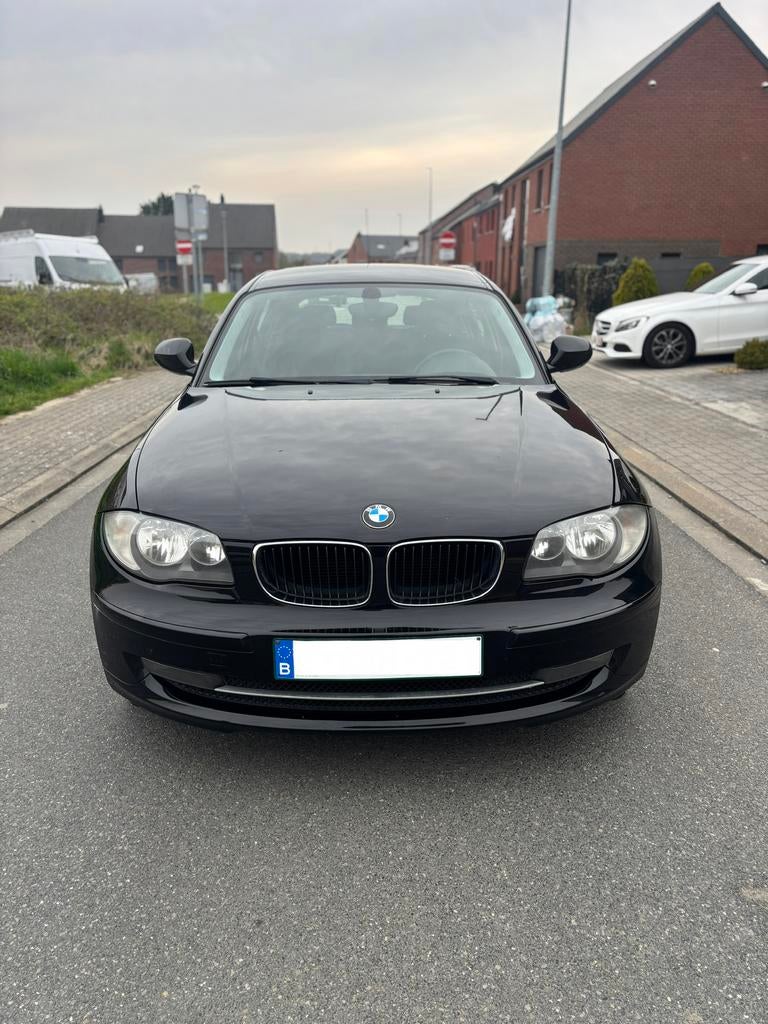 BMW serie 1  e87 2011, Autos, BMW, Euro 5, Achat, Boîte manuelle, Noir