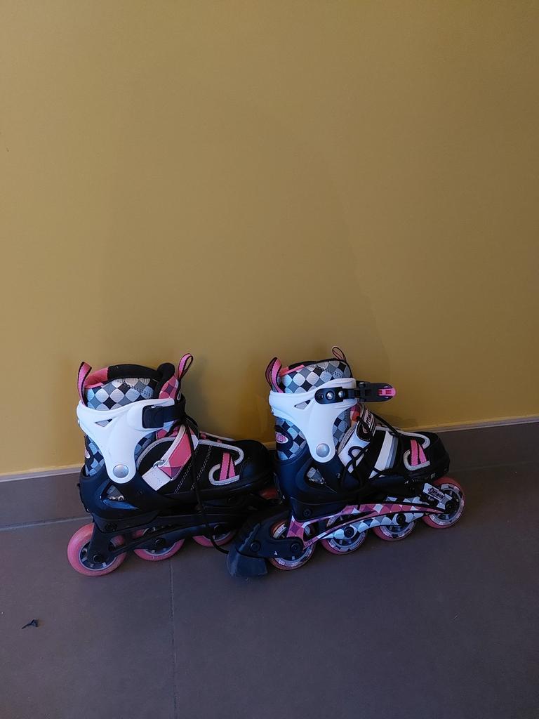 Rolschaatsen (skates) kind maat 33-36 (herstelbaar), Ophalen of Verzenden