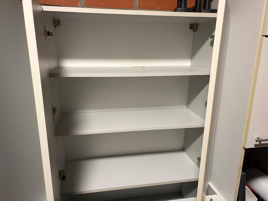 Hangkasten, Ophalen, Met plank(en), Gebruikt, 100 tot 150 cm