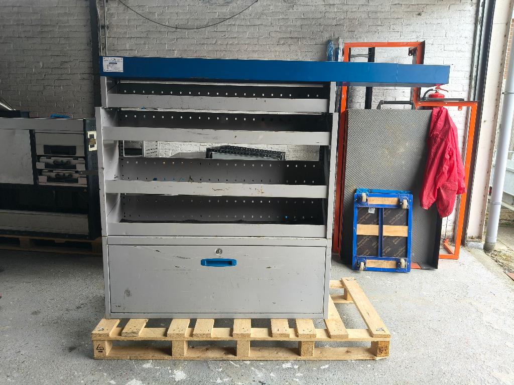 BWI (2542) L 160 B 36 H 145 € 299, Ophalen, Zo goed als nieuw