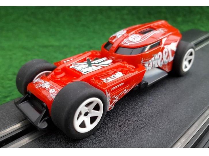 Carrera Go: Hot Wheels - HW50 Concept rouge, Enfants & Bébés, Jouets | Circuits, Utilisé, Circuit, Électrique, Carrera, Enlèvement ou Envoi