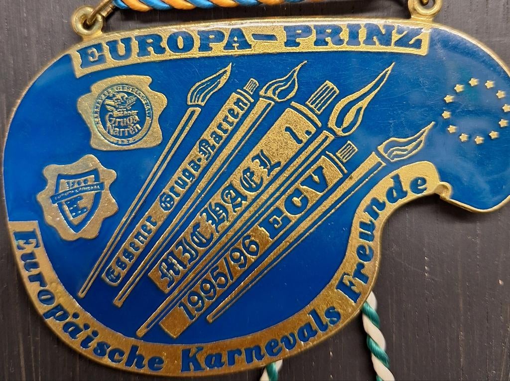 Europa prinz, Collections, Broches, Pins & Badges, Enlèvement ou Envoi