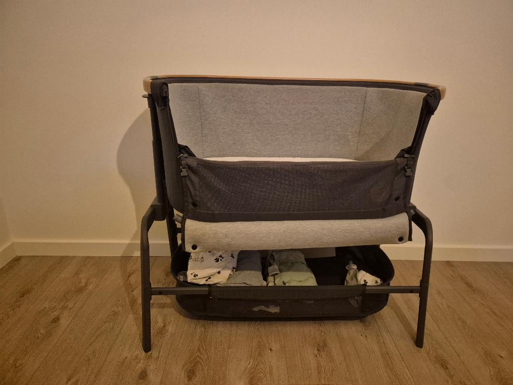 Maxi-Cosi Iora - Co-sleeper - Beyond Graphite, Kinderen en Baby's, Babywiegjes en Ledikanten, Ophalen, Gebruikt, Ledikant