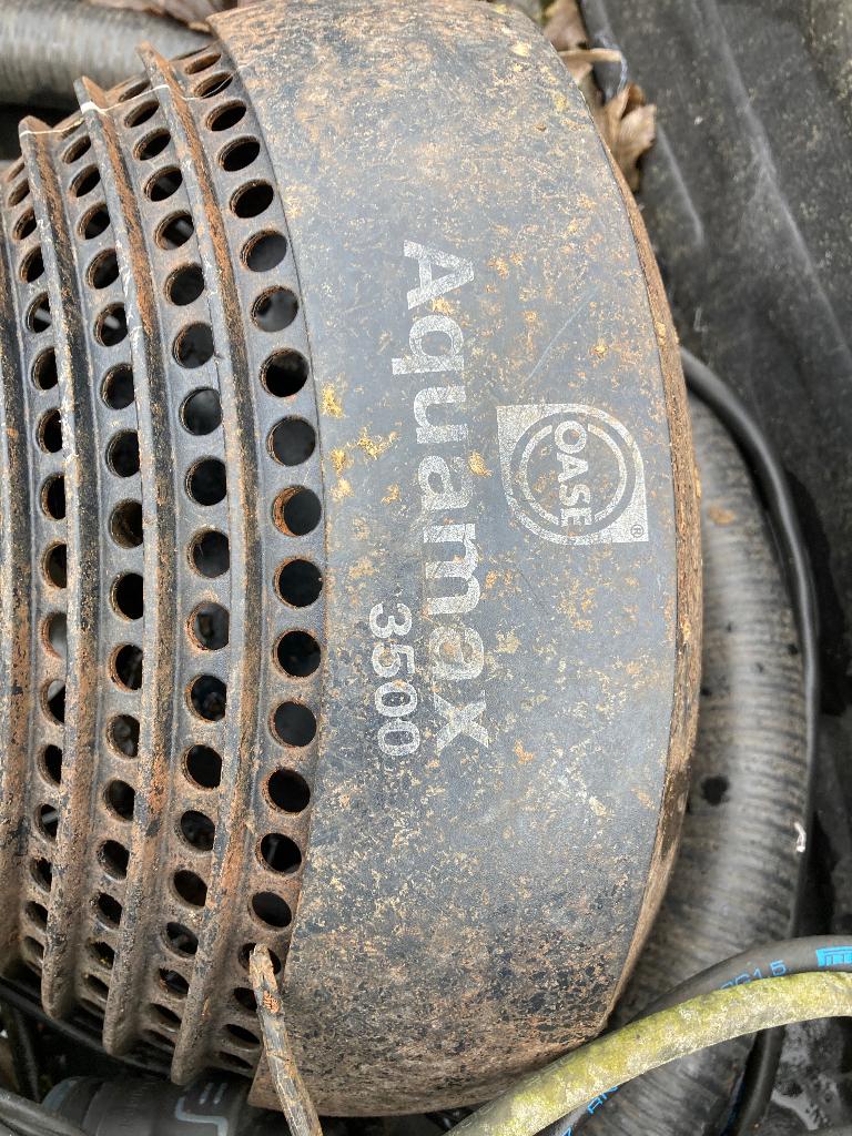 Vijver +pomp 3500l, Ophalen, Gebruikt, Vijverpomp