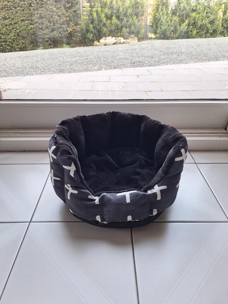 Hondenmandje van 51 degrees north, Animaux & Accessoires, Enlèvement