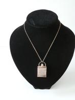 Chloé hanger met ketting. Chloe., Overige materialen, Overige voorstellingen, Ophalen of Verzenden, Zo goed als nieuw