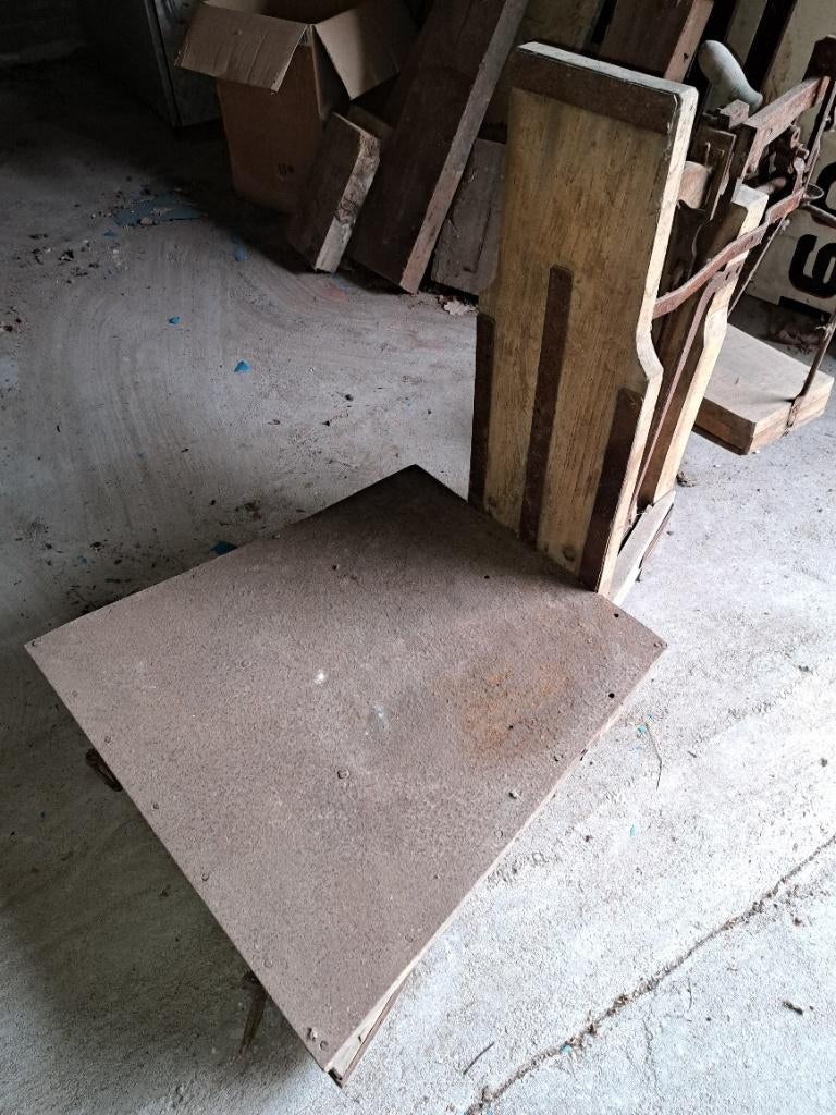 bascule (numéro 83), Enlèvement