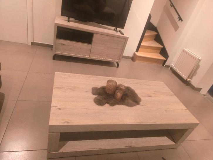 Meuble TV + table basse, aucun dommage !, Maison & Meubles, Armoires | Mobilier de télévision, Comme neuf, 100 à 150 cm, 50 à 100 cm