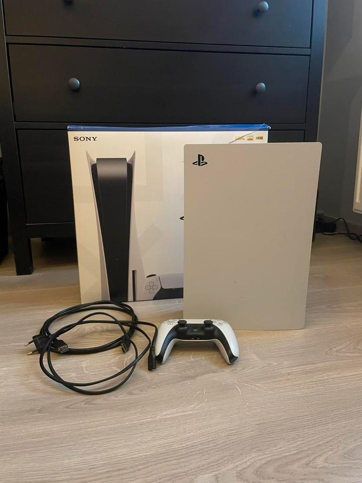 Ps5 disc edition + 2 controllers, Games en Spelcomputers, Spelcomputers | Sony PlayStation 5, Zo goed als nieuw, Ophalen of Verzenden