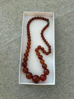 Collier perle ambre ou bakelite ? Je ne sais pas, Handtassen en Accessoires, Edelstenen, Ophalen of Verzenden, Gebruikt