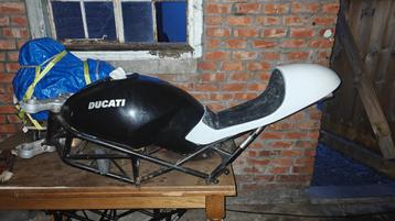 Caferacer zitje Ducati Monster 400/600/620/750/900 beschikbaar voor biedingen