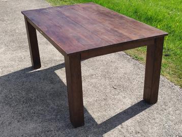 Houten eettafel H&H beschikbaar voor biedingen