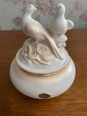 Brocante Vintage sierpotje beschikbaar voor biedingen