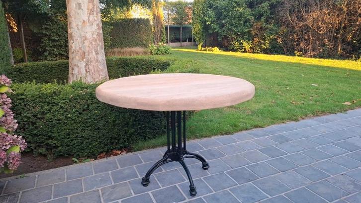 Volledig massief eiken eettafel met gietijzeren onderstel., Huis en Inrichting, Tafels | Eettafels, Zo goed als nieuw, Ophalen of Verzenden