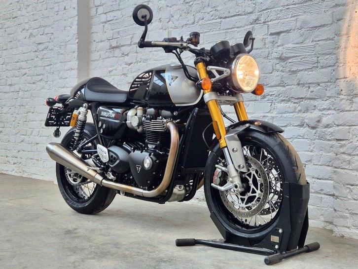 Triumph Thruxton RS 1200 2-tone @motomobilia Nieuw!!!, Motoren, Motoren | Triumph, Bedrijf, Naked bike, meer dan 35 kW, 2 cilinders