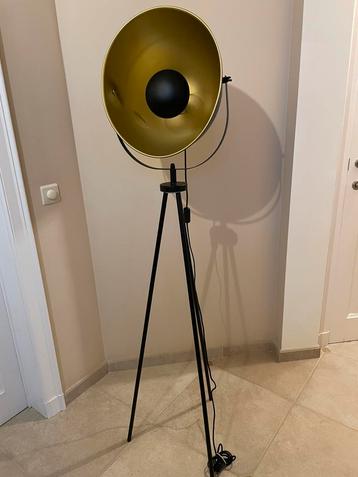 Driepoot vloerlamp zwart met goud, Enlèvement