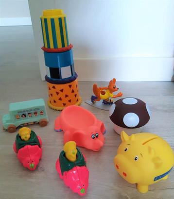 Klein speelgoed beschikbaar voor biedingen