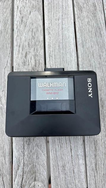 SONY WALKMAN vintage Cassette speler WM-B12 zwart+speakers. beschikbaar voor biedingen