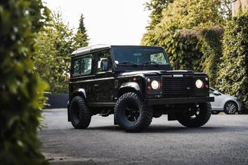 Land Rover Defender 90 TD5 15P FULL BLACK beschikbaar voor biedingen