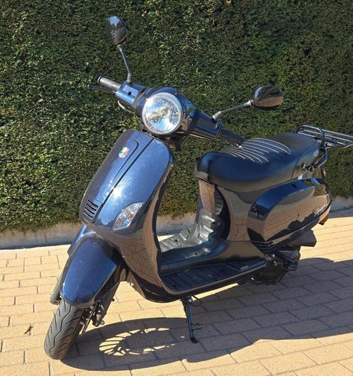 Gts Toscana Pure Scooter, Fietsen en Brommers, Scooters | Overige merken, Zo goed als nieuw, Klasse B (45 km/u), Benzine, Ophalen