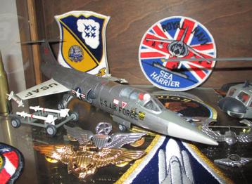 Luchtvaart nostalgie - Schaalmodellen beschikbaar voor biedingen