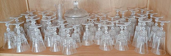 57 Verres/Flûtes Cristal d'Arques, Tuileries, années 70/80', Antiek en Kunst, Antiek | Glaswerk en Kristal, Ophalen