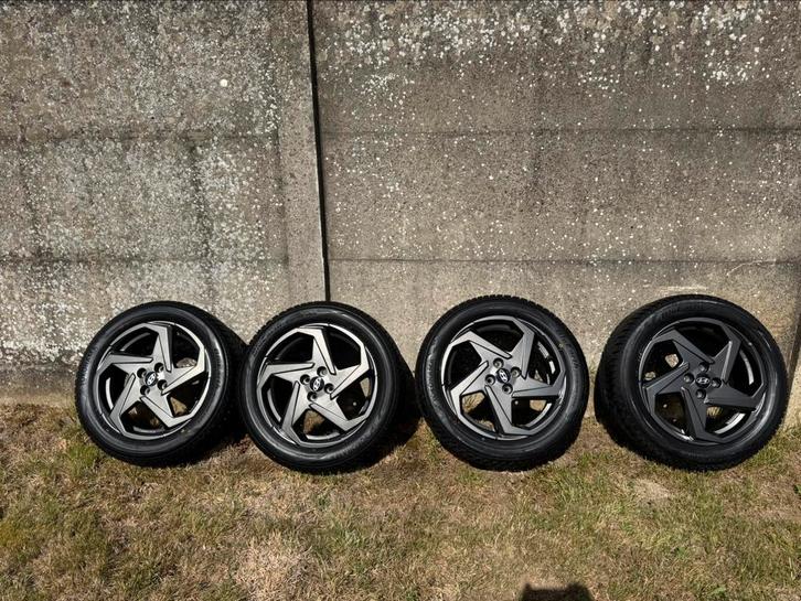Hyundai I20/Bayon BC3 winterset NIEUW!, Auto-onderdelen, Banden en Velgen, Banden en Velgen, Winterbanden, 17 inch, 205 mm, Personenwagen