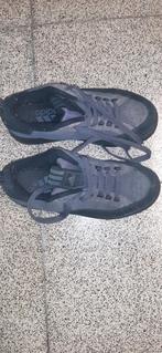 Mooie grijze adidas schoenen, Ophalen, Adidas, Sportschoenen, Zo goed als nieuw