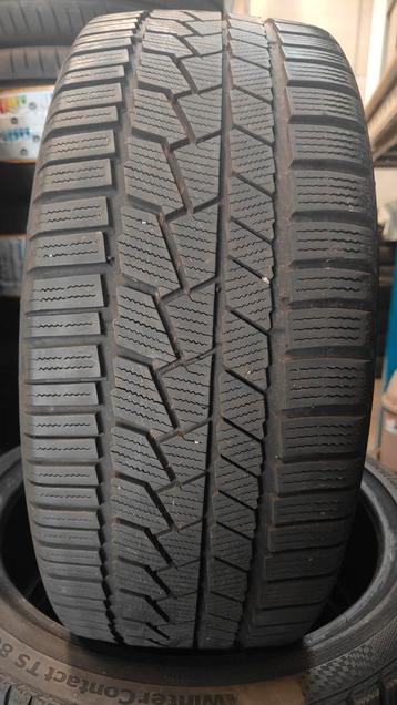225/40r19 93v continental winterbanden 225/40 r19 22540r19  beschikbaar voor biedingen