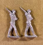 2 Tinnen soldaatjes., Antiek en Kunst, Verzenden