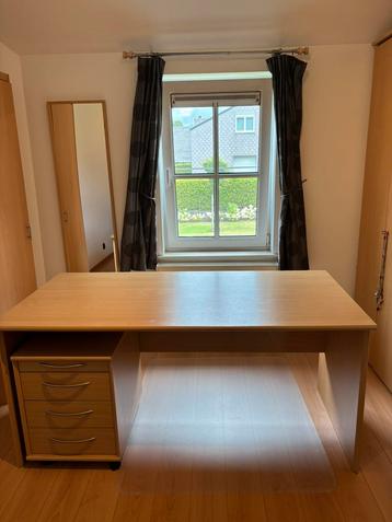 Bureau 160cm large en bon état, couleur bous, Enlèvement, Comme neuf, Bureau