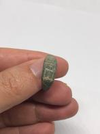 Antieke ring, Verzenden, Brons