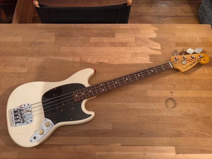 Fender Mustang Bass, Muziek en Instrumenten, Snaarinstrumenten | Gitaren | Bas, Gebruikt, Elektrisch, Ophalen