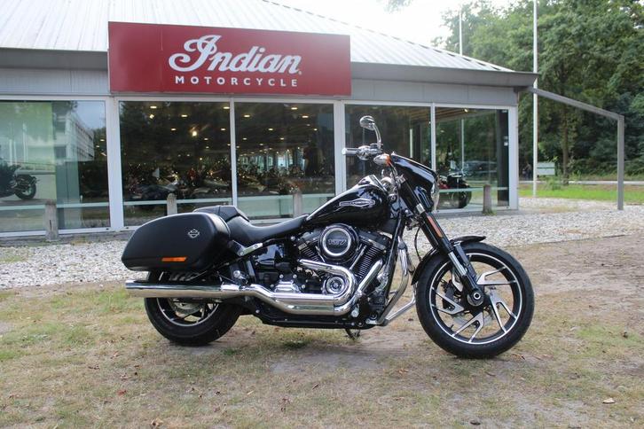 Harley-Davidson Sport Glide FLS-B Sport-Glide, Motos, Motos | Harley-Davidson, Entreprise, Chopper