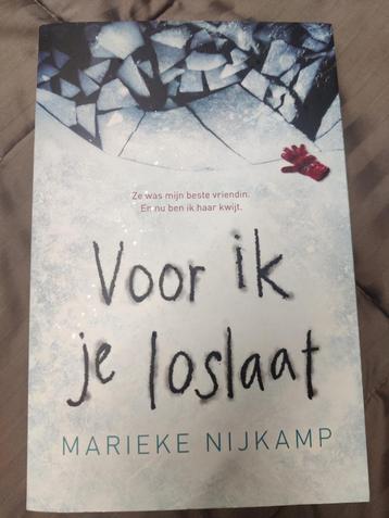 Boek: Voor ik je loslaat - Marieke Nijkamp