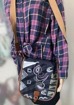 Unieke handtas in jeans, Handtassen en Accessoires, Tassen | Damestassen, Ophalen of Verzenden, Gebruikt, Blauw, Handtas