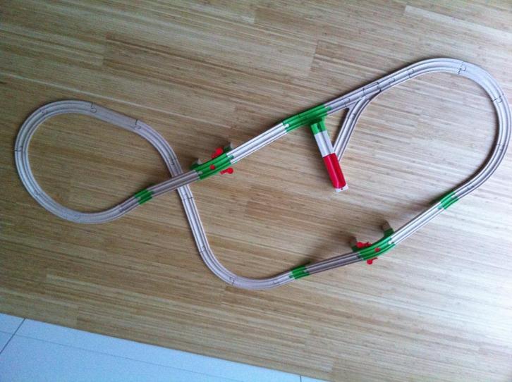 Eichhorn houten knikker-trein, Kinderen en Baby's, Speelgoed | Houten speelgoed, Zo goed als nieuw, Duw- of Trekspeelgoed, Ophalen of Verzenden