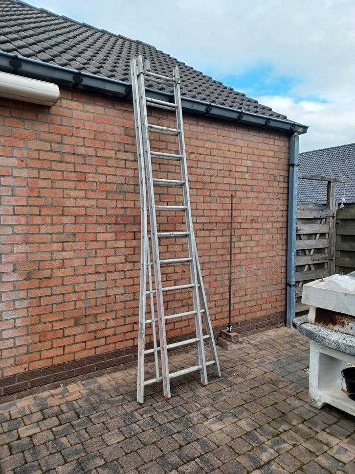 Ladder solide alu 2x12tr uitschuifbaar 5.80H openstaan p125e, Doe-het-zelf en Bouw, Ladders en Trappen, Ladder, Ophalen of Verzenden