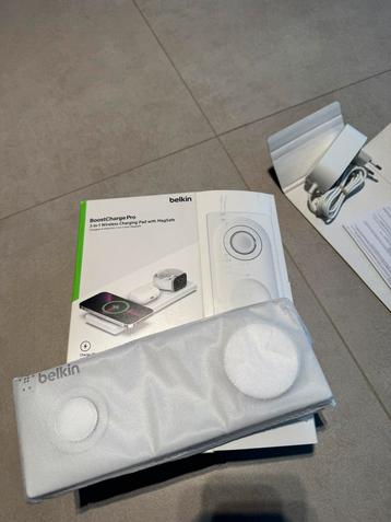 Belkin boostcharge pro 3-in-1 draadloze oplader beschikbaar voor biedingen