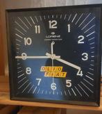 Vintage klok FIAT, Huis en Inrichting, Ophalen of Verzenden, Zo goed als nieuw