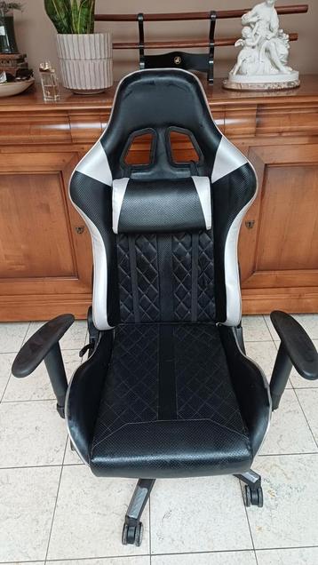 Chaise fauteuil de bureau ou gaming  disponible aux enchères
