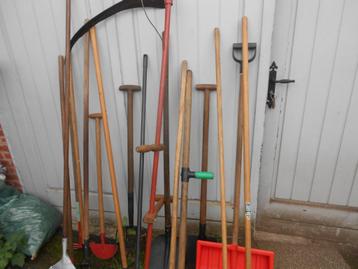 tuingereedschap beschikbaar voor biedingen