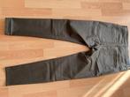 Pantalon en simili cuir, Kleding | Dames, Broeken en Pantalons, Ophalen, Zo goed als nieuw, Maat 42/44 (L), Groen