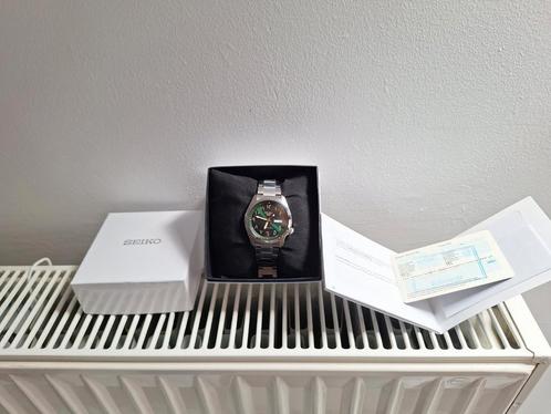 Seiko arabische wijzerplaat groen SRPH49K1, Handtassen en Accessoires, Horloges | Heren, Nieuw, Polshorloge, Seiko, Staal, Staal