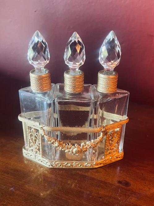 Antiek heel oud prachtig napoleon parfum setje, Verzamelen, Parfumverzamelingen, Overige typen, Ophalen of Verzenden