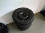 Wielen fiat 500 met winterbanden, Ophalen, Gebruikt, 15 inch, Winterbanden