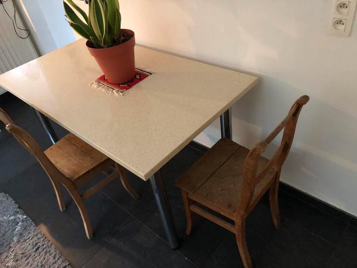 Gratis eettafel uit composiet, Huis en Inrichting, Tafels | Eettafels, Zo goed als nieuw, Ophalen