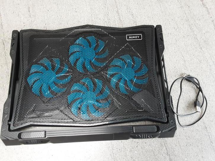 Cooler voor laptop tot 17 inch (45 cm), Computers en Software, Windows Laptops, Zo goed als nieuw, 16 inch, Onbekend, Gaming, Ophalen of Verzenden